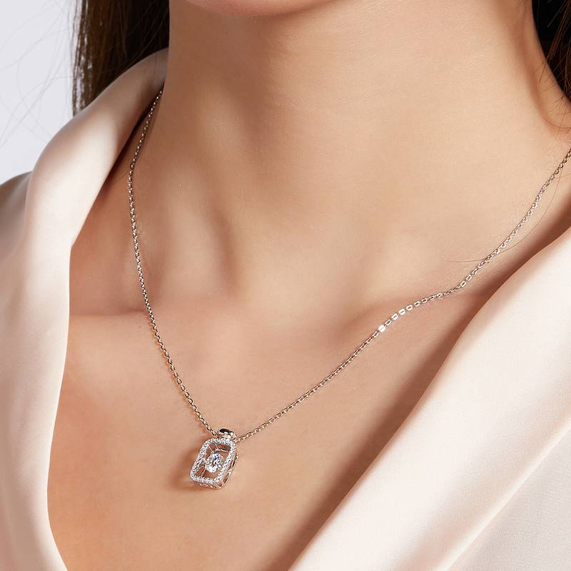 Smart perfume bottle S925 silver plated platinum Moissanite diamond necklace 50 points Level D